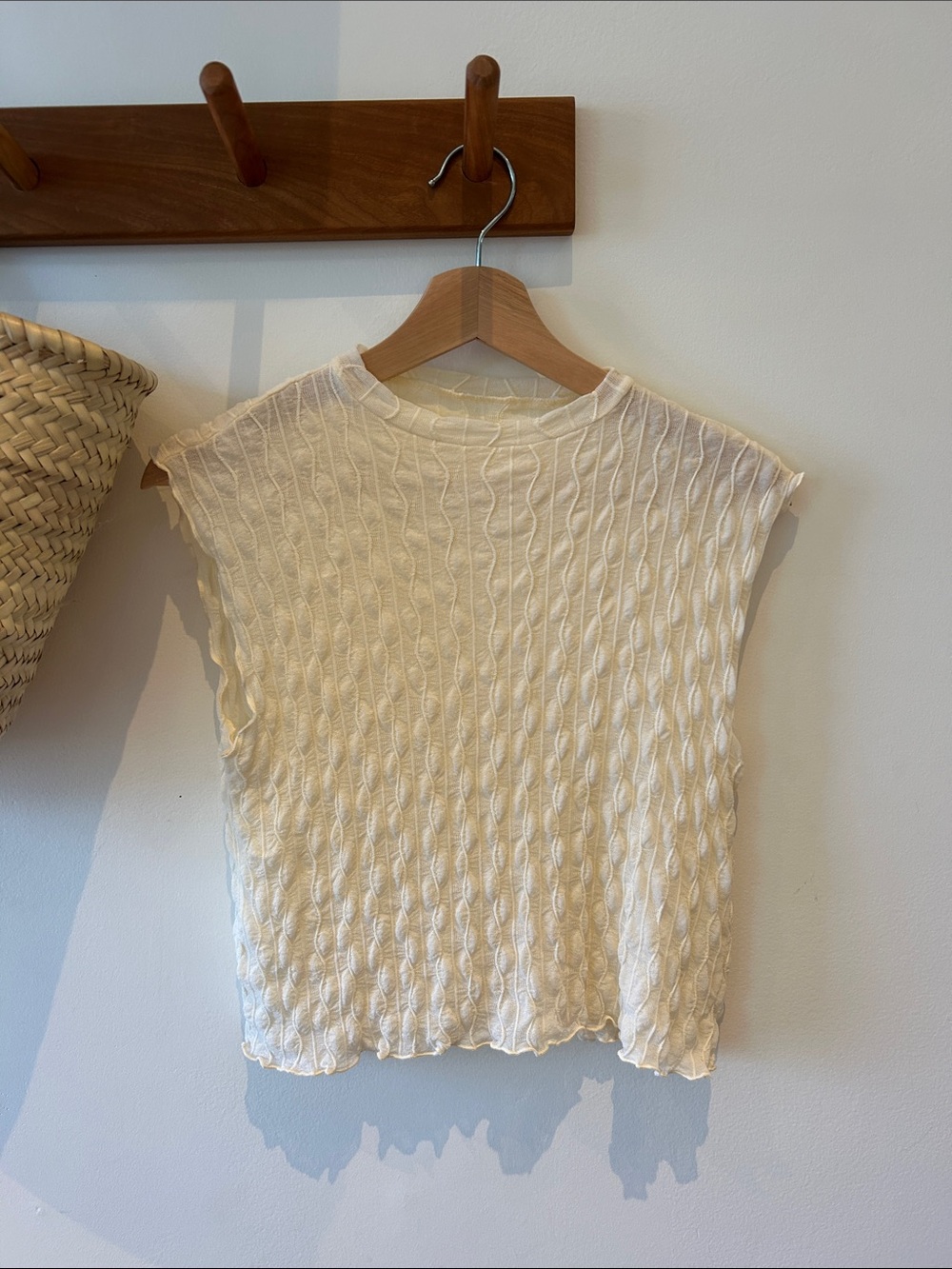 Cream Cable-Texture Sleeveless Knit Top